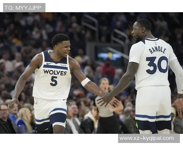 华子分享被唐斯隔扣经历感叹对手身材壮硕高度优势需团队支援 华子分享被唐斯隔扣经历感叹对手身材壮硕高度优势需团队支援